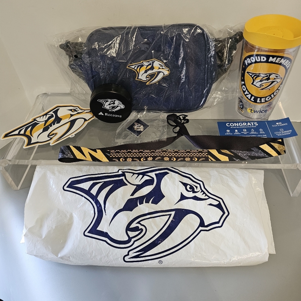 NHL Predators Swag Bag-Belt Bag Tervis Cup Pin Lanyard Squishy Puck Magnet New🏒
